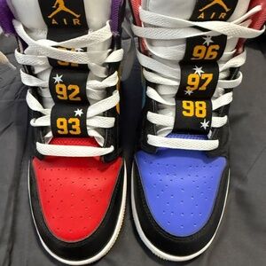 Jordan 1 Mid SS Six Championships